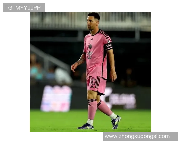 性价比高的平价球星足球鞋推荐，适合各类球员的实用选择