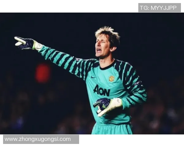 鄂姓外国足球球星的崛起与成就探索 他的传奇之路如何影响国际足坛 鄂姓外国足球球星的崛起与成就探索 他的传奇之路如何影响国际足坛