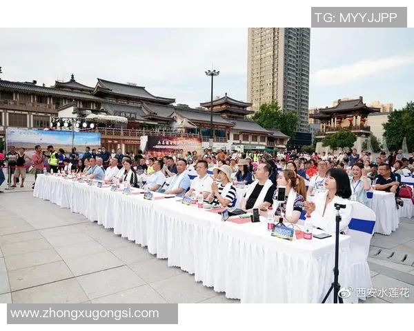 足球巨星与兵马俑的奇妙碰撞展现文化融合与历史对话